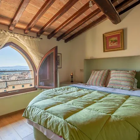 Town House Happy Life Cetona *
